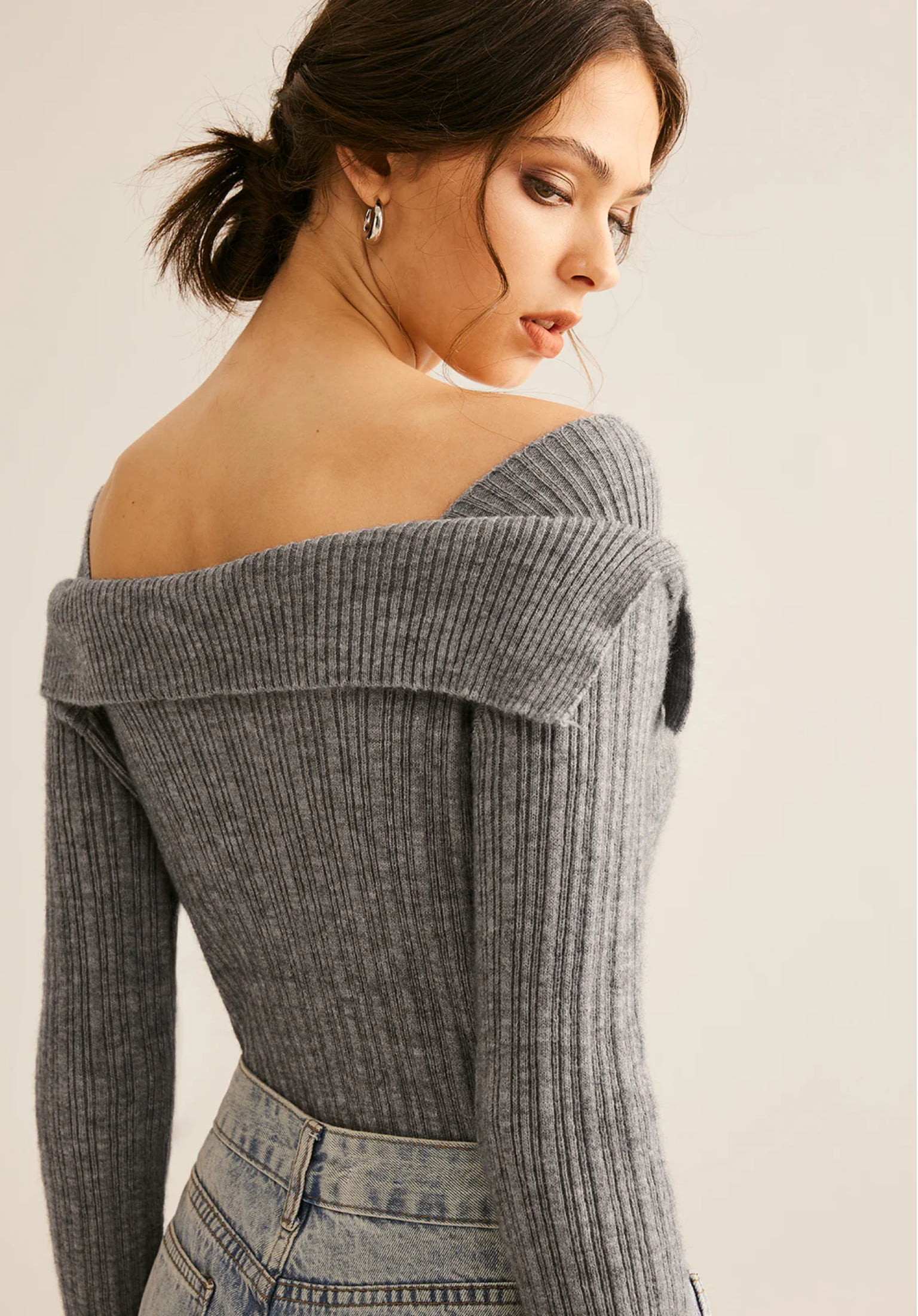 Ribbed Slim Sweater